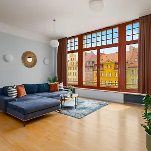 apartamenty-rynek-50-z-widokiem-na-ratusz-r503.hotelswroclaw.com/